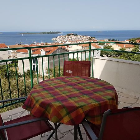 Apartmani Toni Poce 2 Primošten Esterno foto