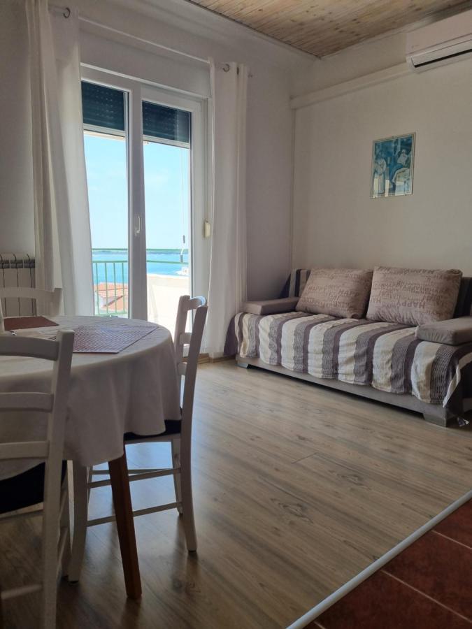 Apartmani Toni Poce 2 Primošten Esterno foto