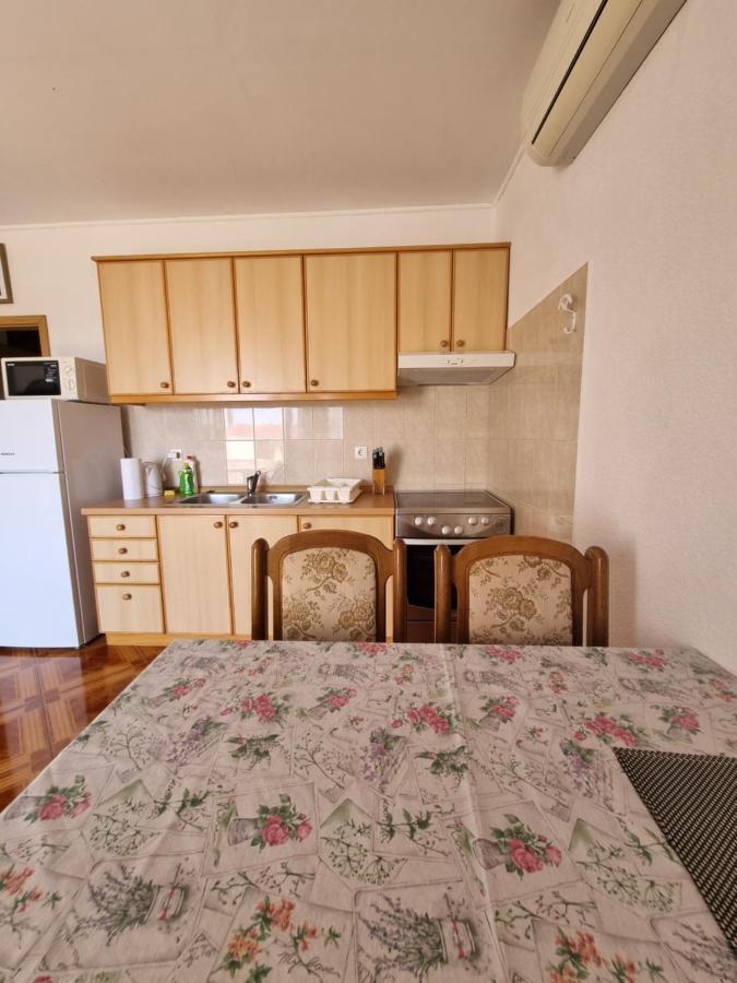 Apartmani Toni Poce 2 Primošten Esterno foto