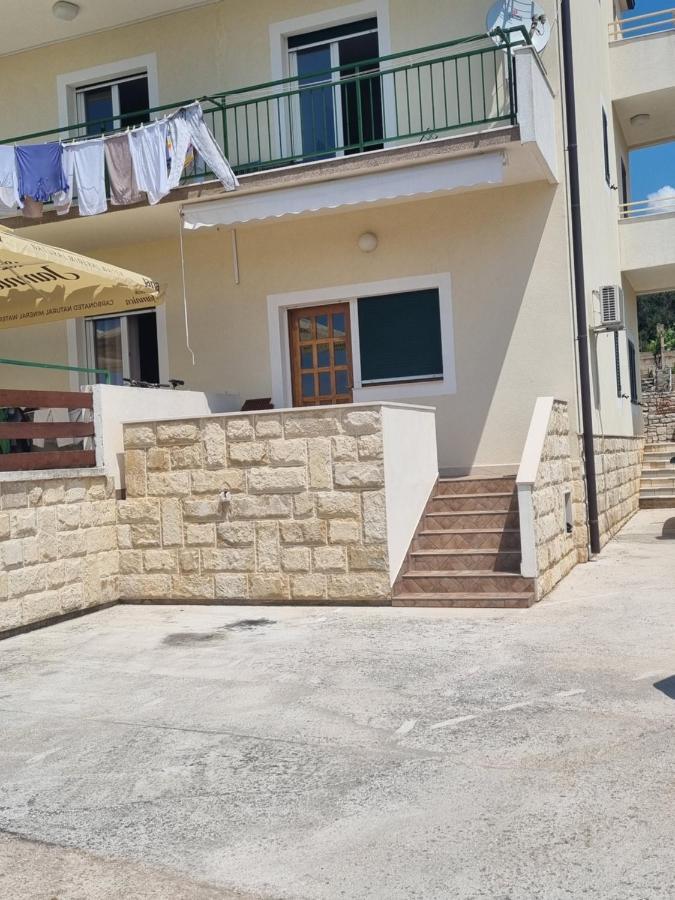 Apartmani Toni Poce 2 Primošten Esterno foto