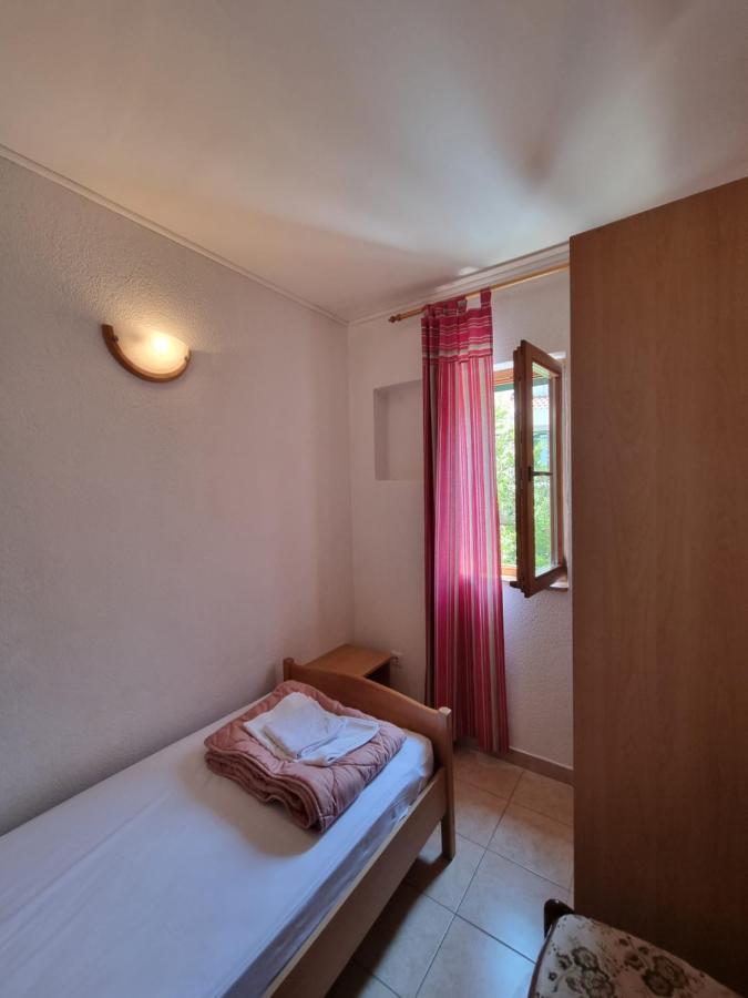 Apartmani Toni Poce 2 Primošten Esterno foto