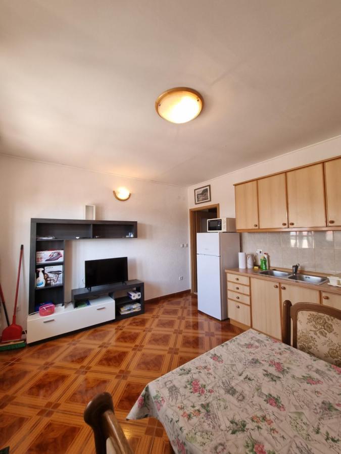 Apartmani Toni Poce 2 Primošten Esterno foto