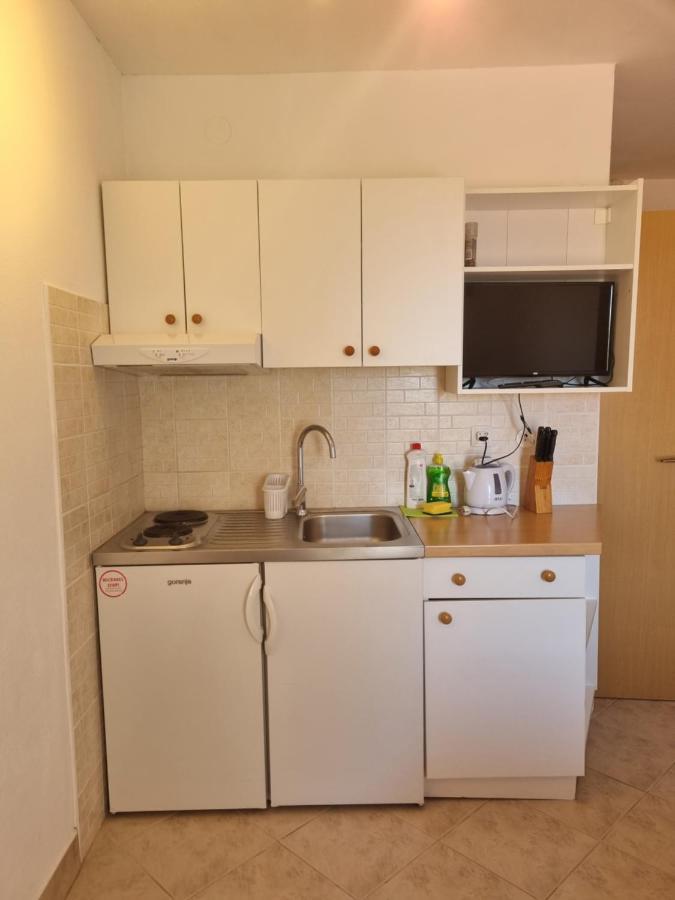 Apartmani Toni Poce 2 Primošten Esterno foto